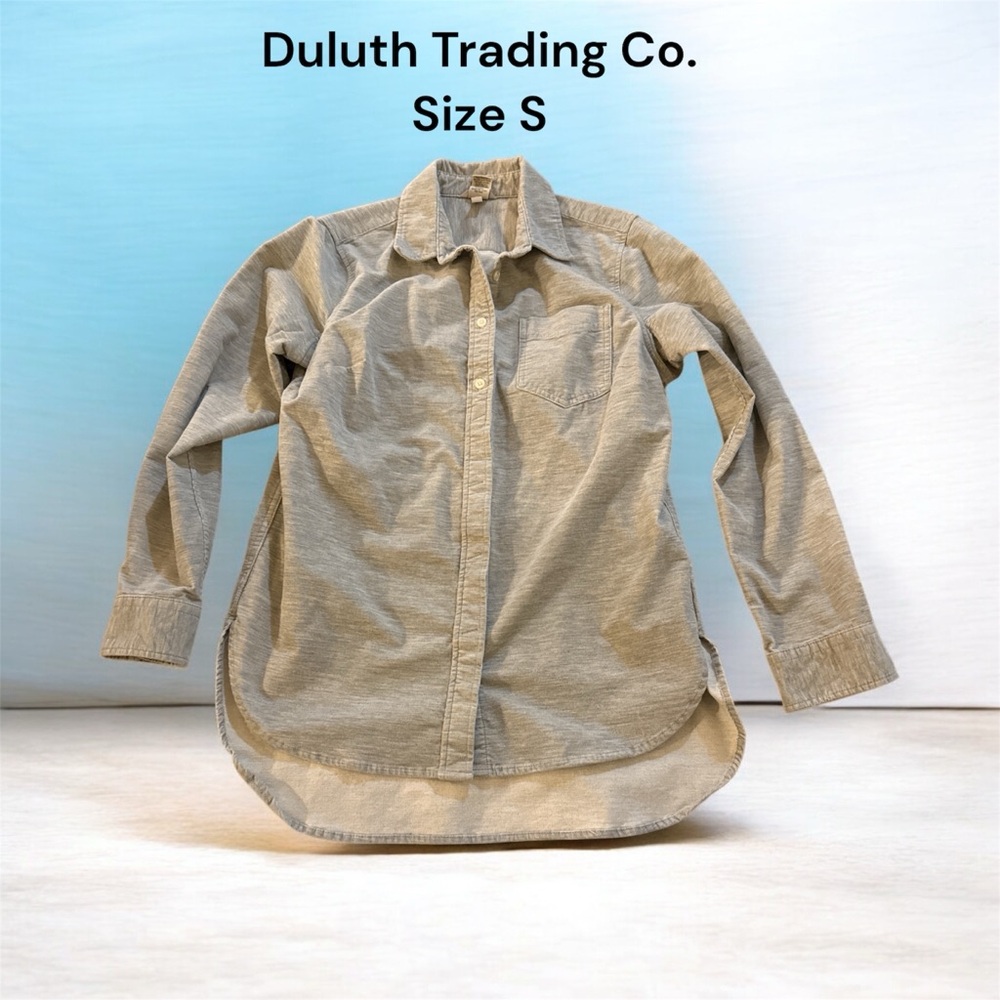 🐶❄️Duluth Trading Co Women's Gray Button Down Shirt